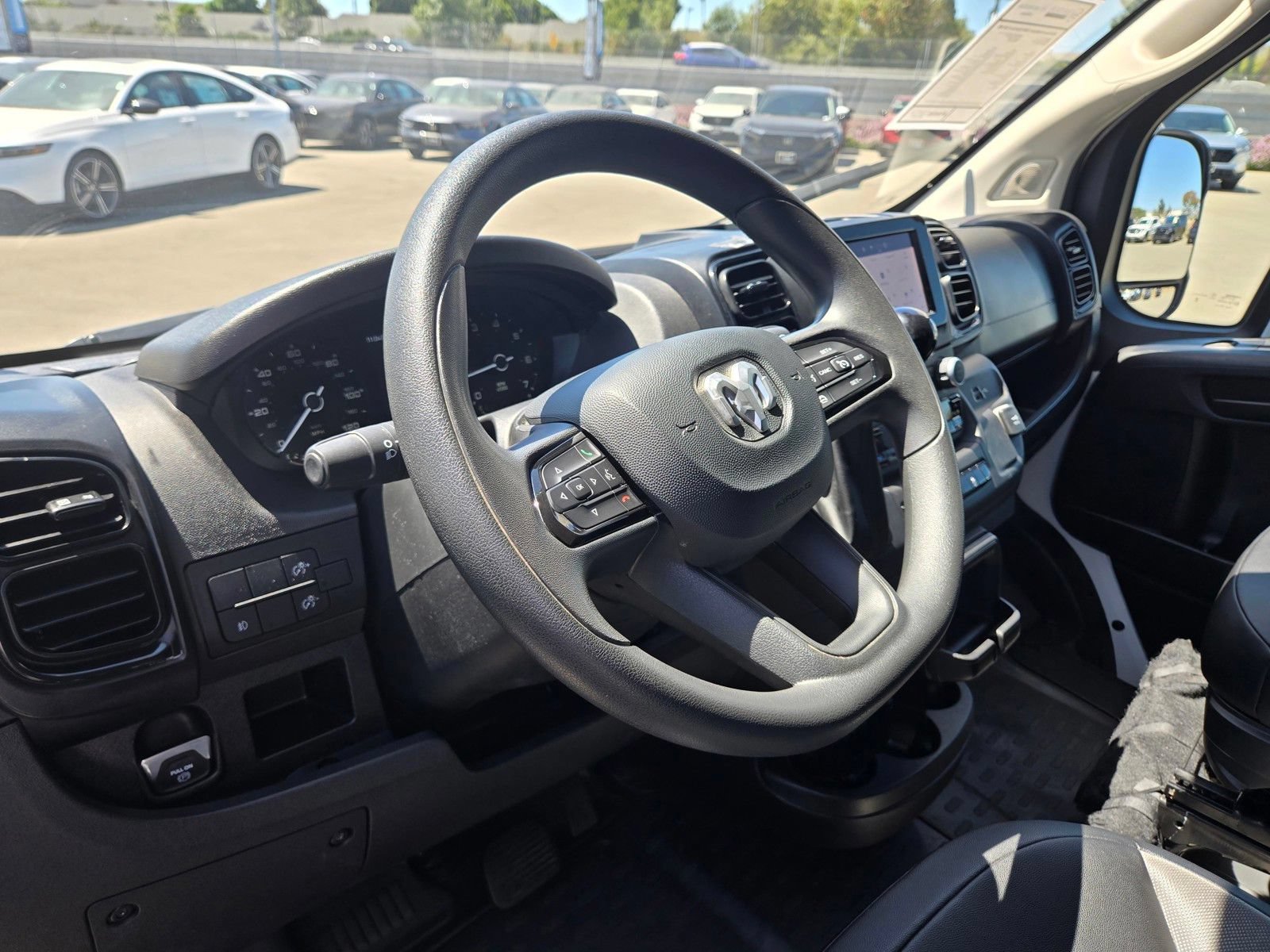 Used 2025 RAM ProMaster 2500 w/ Convenience Group FWD image 13