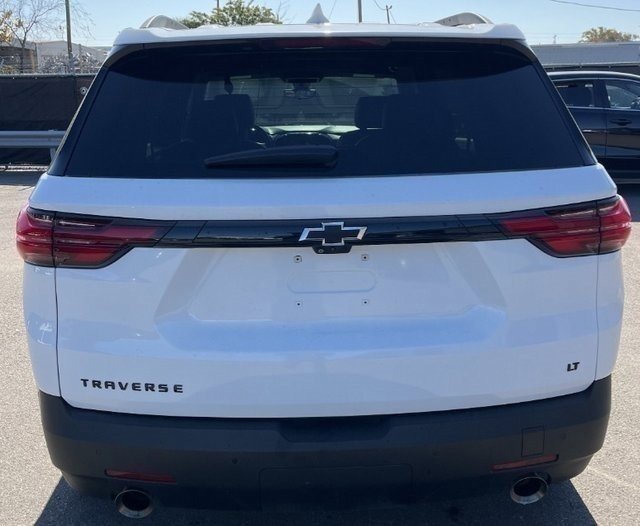 Used 2022 Chevrolet Traverse LT image 4