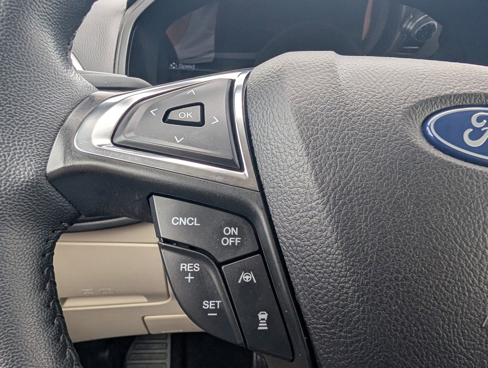 Used 2024 Ford Edge Titanium w/ Titanium Elite Package AWD/4WD image 16