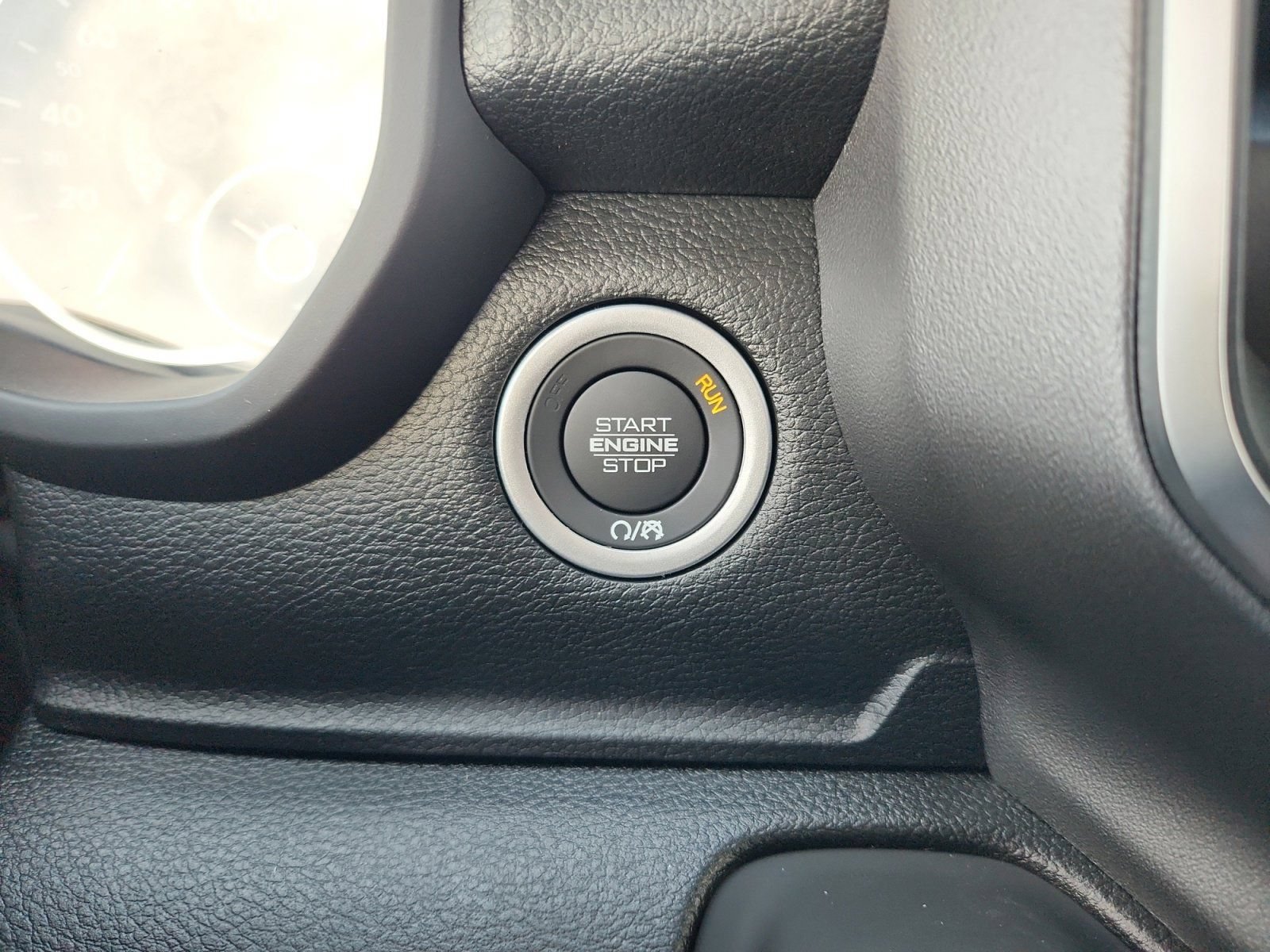 New 2026 RAM 1500 Express AWD/4WD image 17