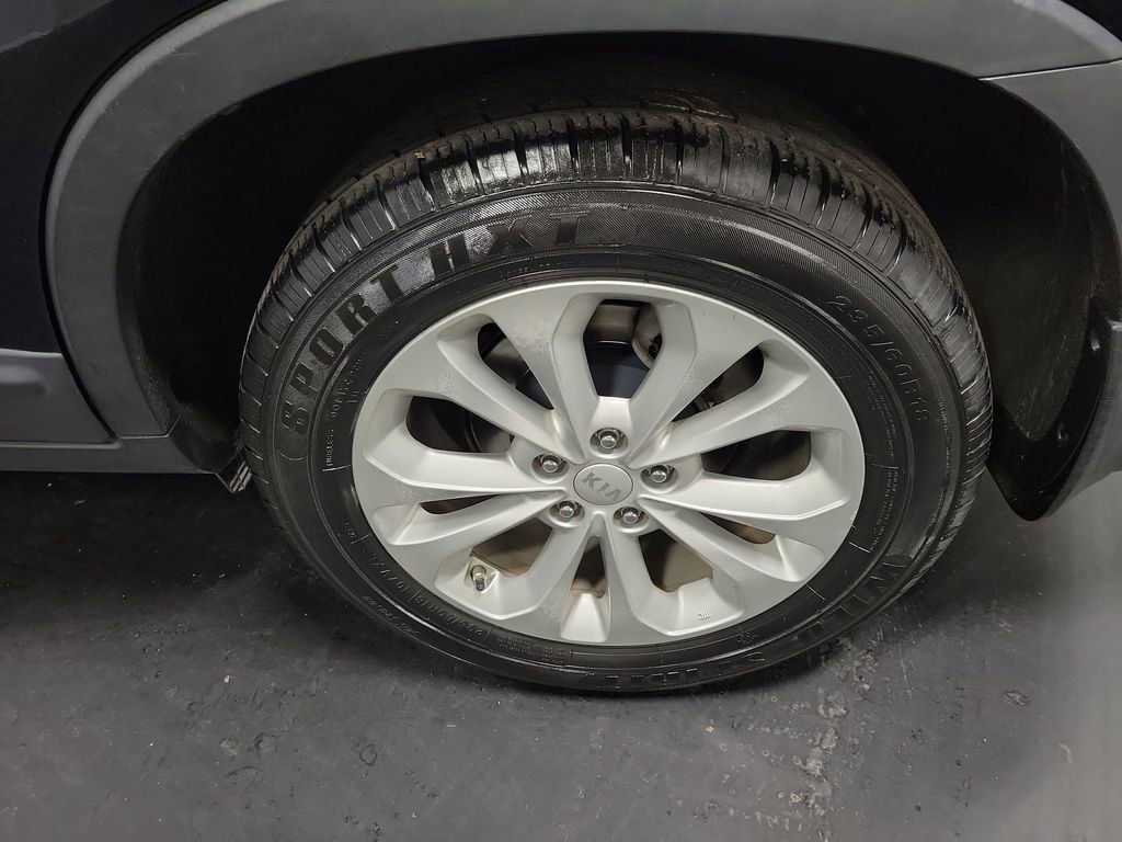 Used 2015 Kia Sorento EX image 11