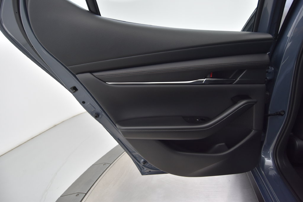 New 2026 MAZDA MAZDA3 2.5 S Hatchback w/ Premium Pkg FWD image 34