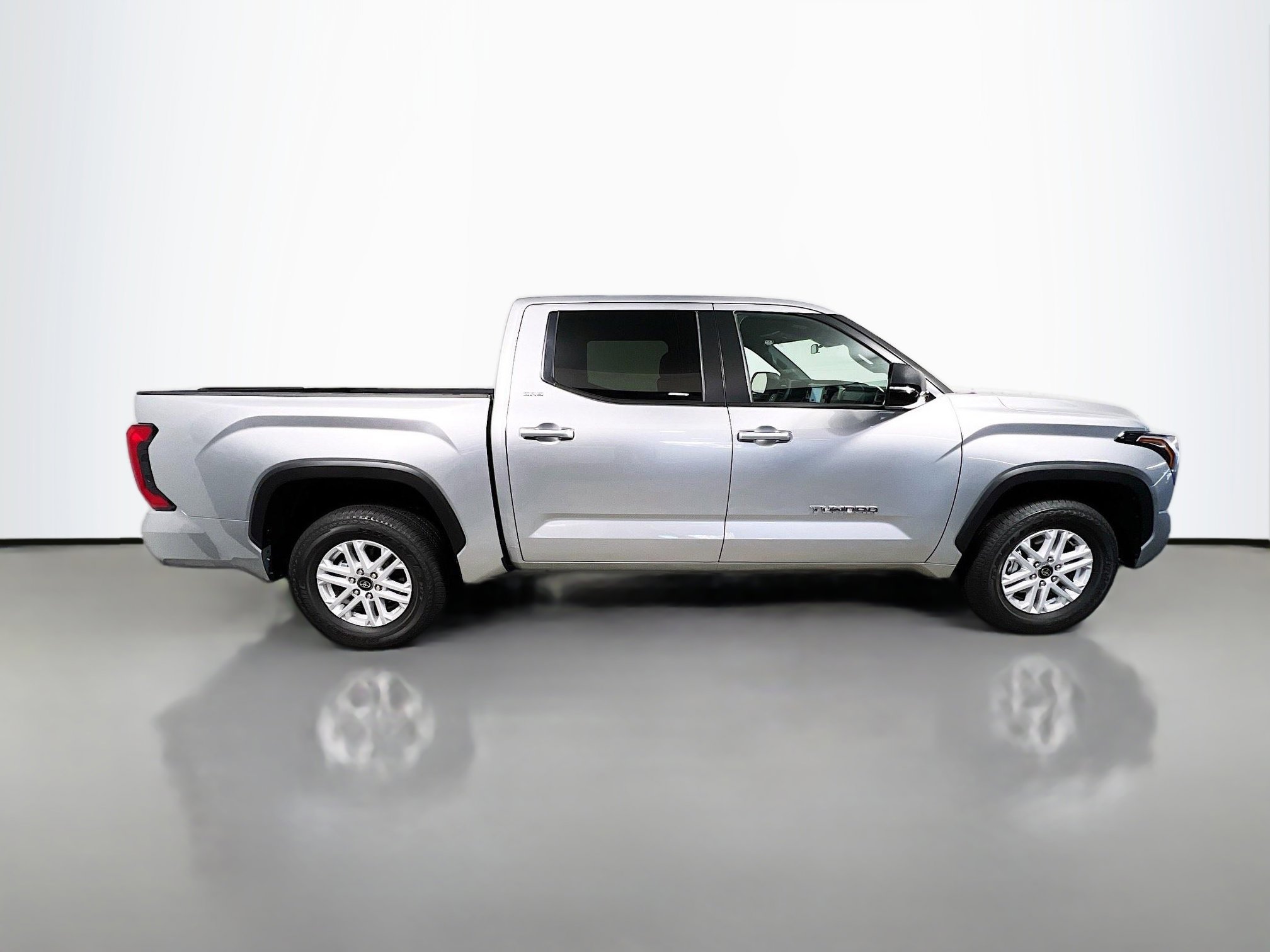 Used 2025 Toyota Tundra SR5 RWD image 3