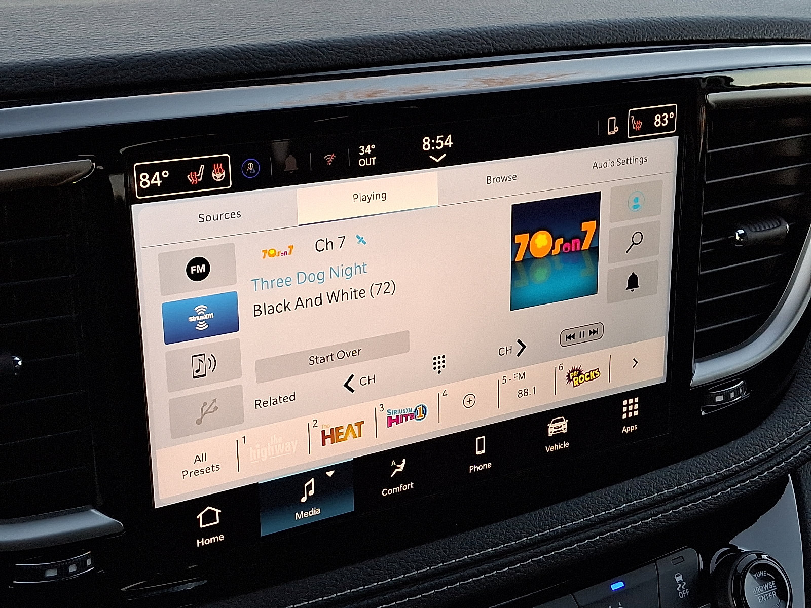 New 2026 Chrysler Pacifica Select AWD/4WD image 13
