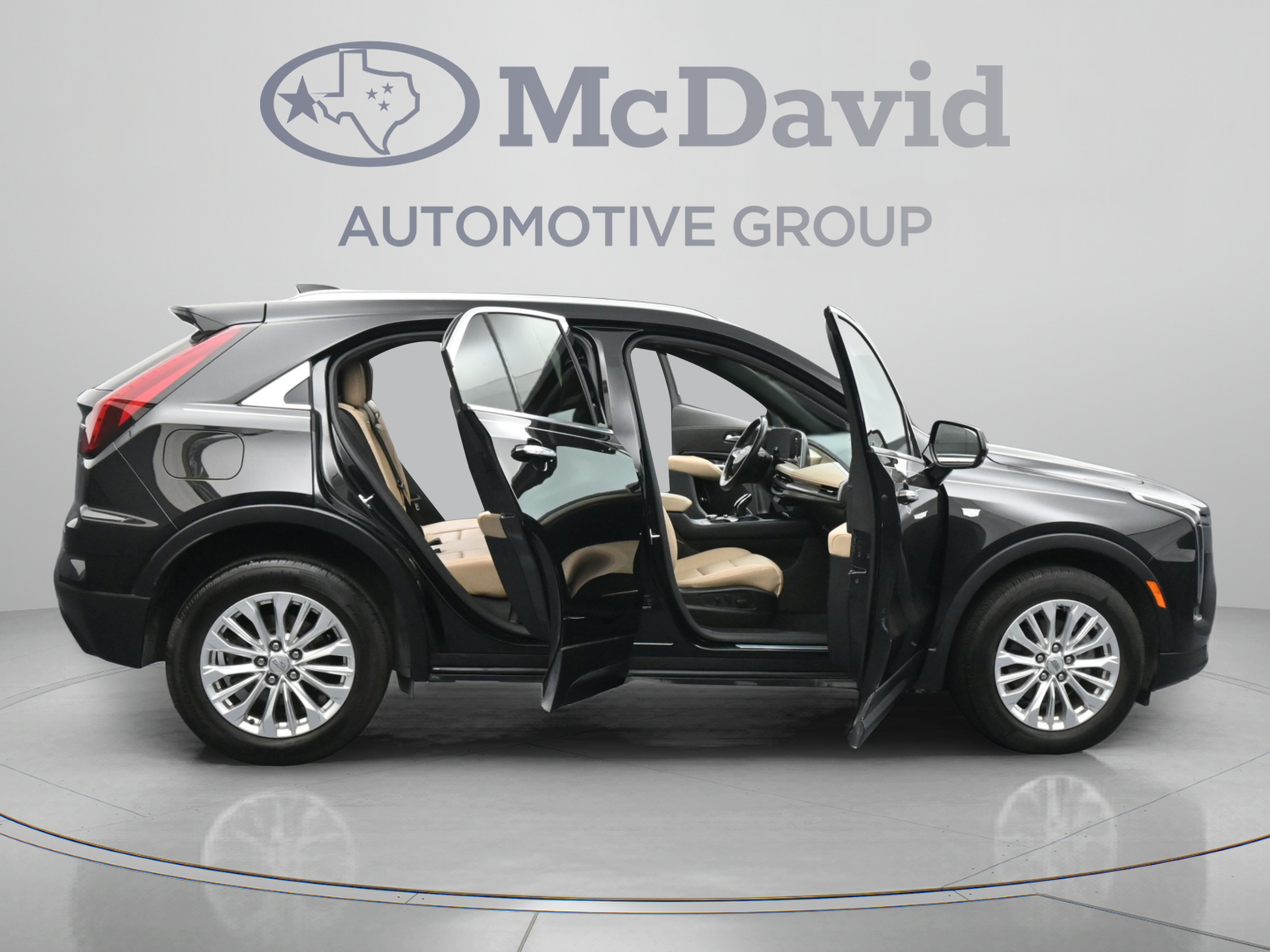 Used 2024 Cadillac XT4 Luxury w/ Cold Weather Package FWD image 41