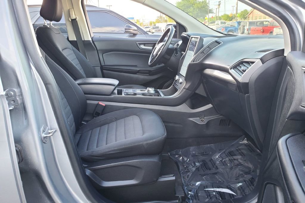 Used 2022 Ford Edge SE w/ Black Appearance Package AWD/4WD image 22