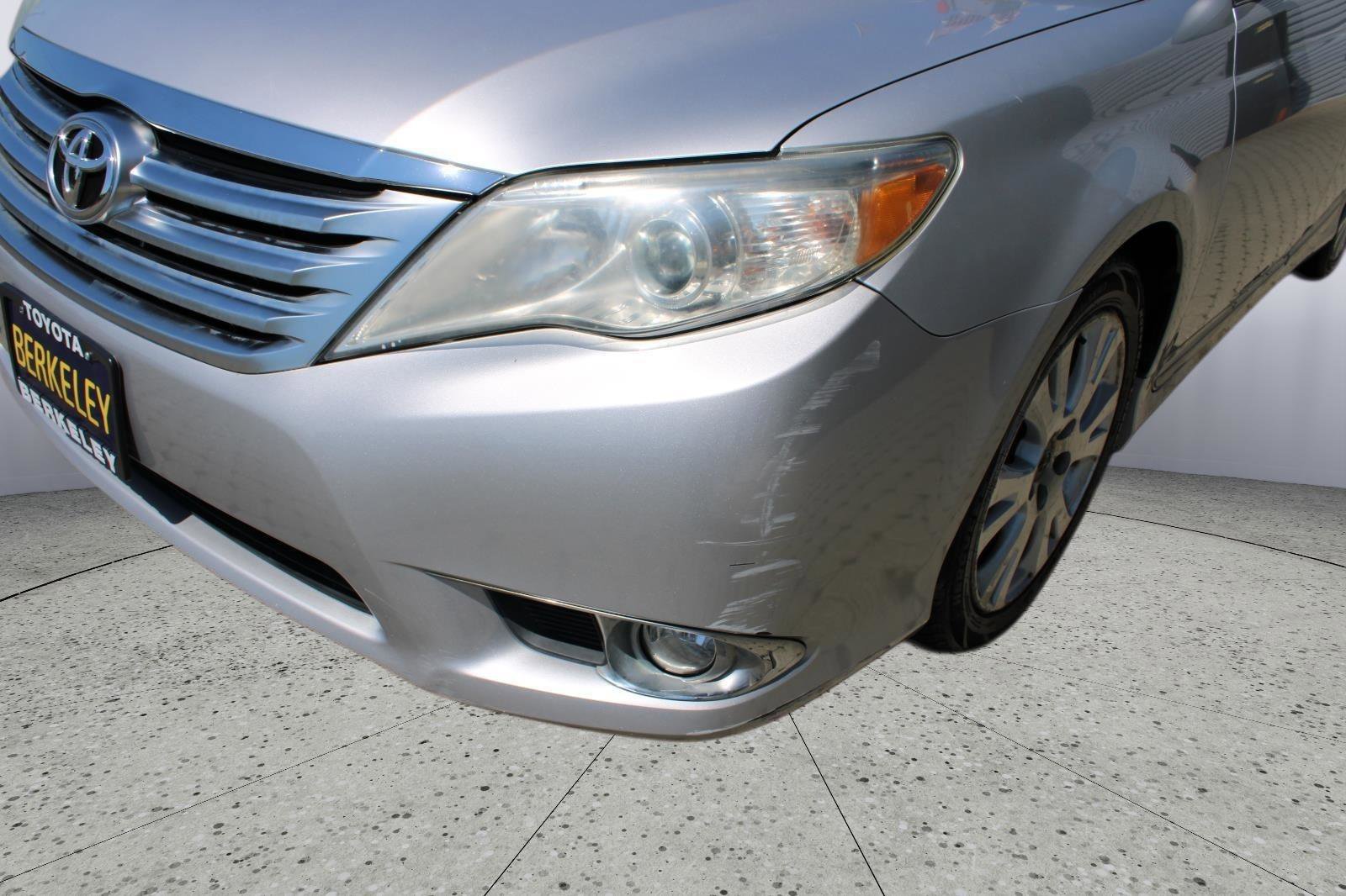 Used 2011 Toyota Avalon FWD image 10