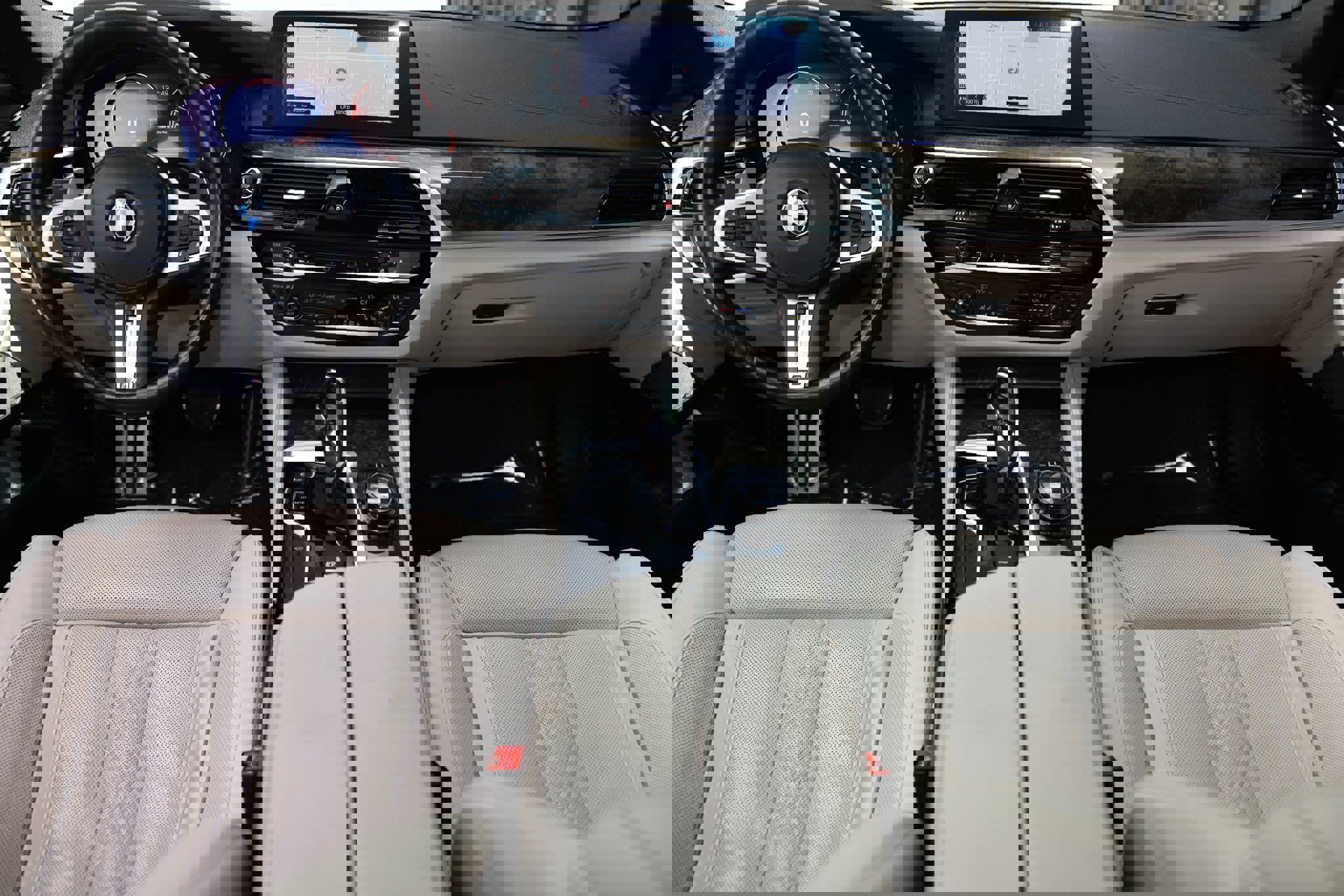 Used 2018 BMW M550i xDrive image 27