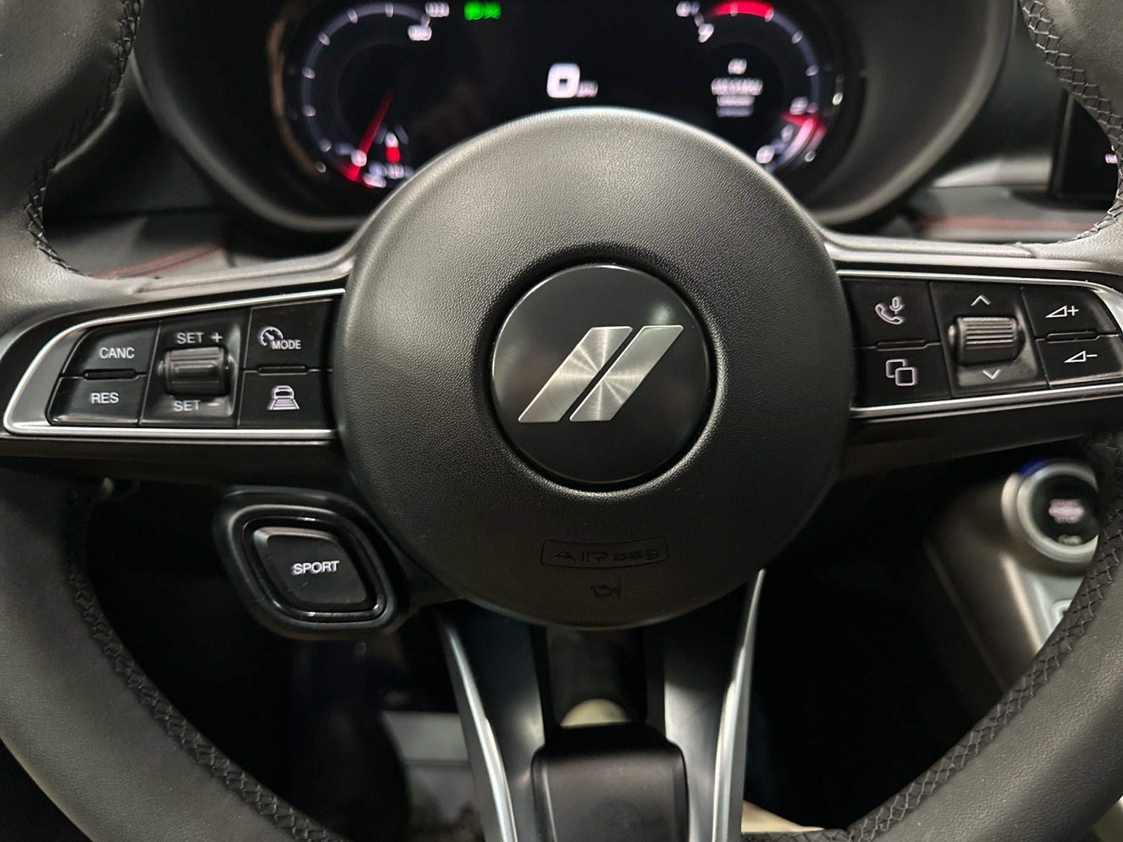 Used 2024 Dodge Hornet GT w/ GT Blacktop Package image 28