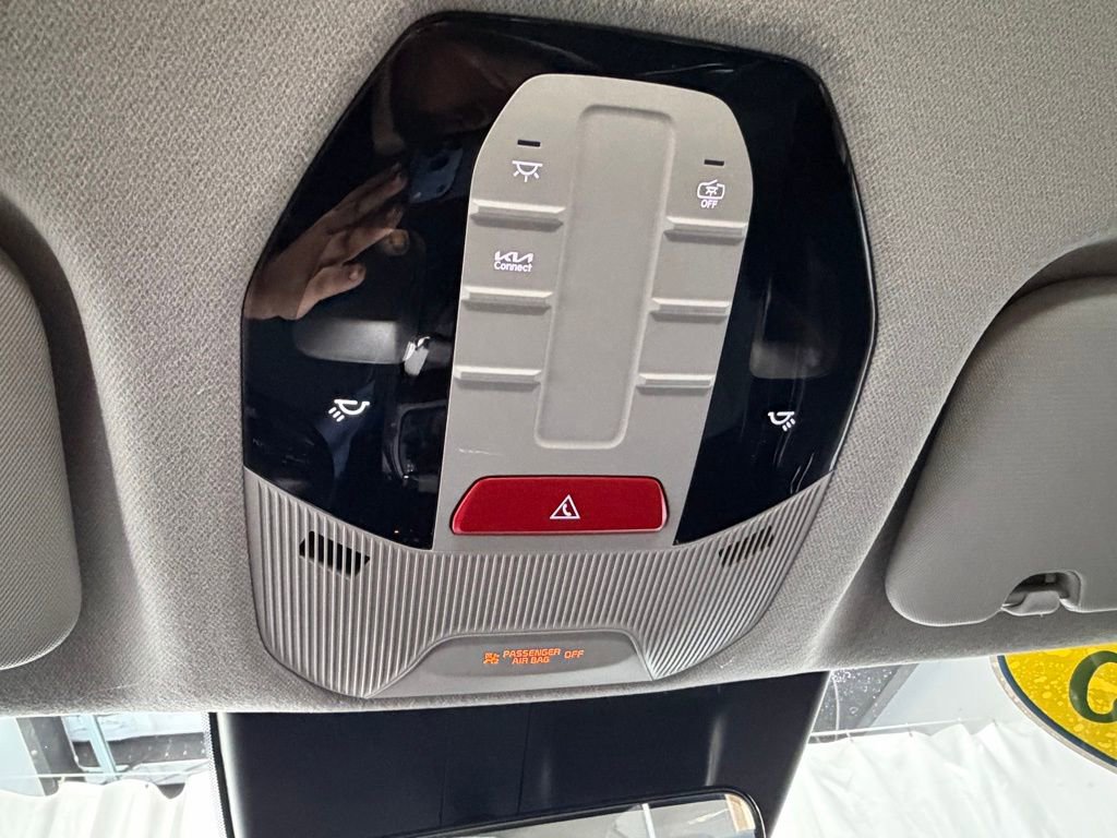 Used 2025 Kia K4 FWD image 27
