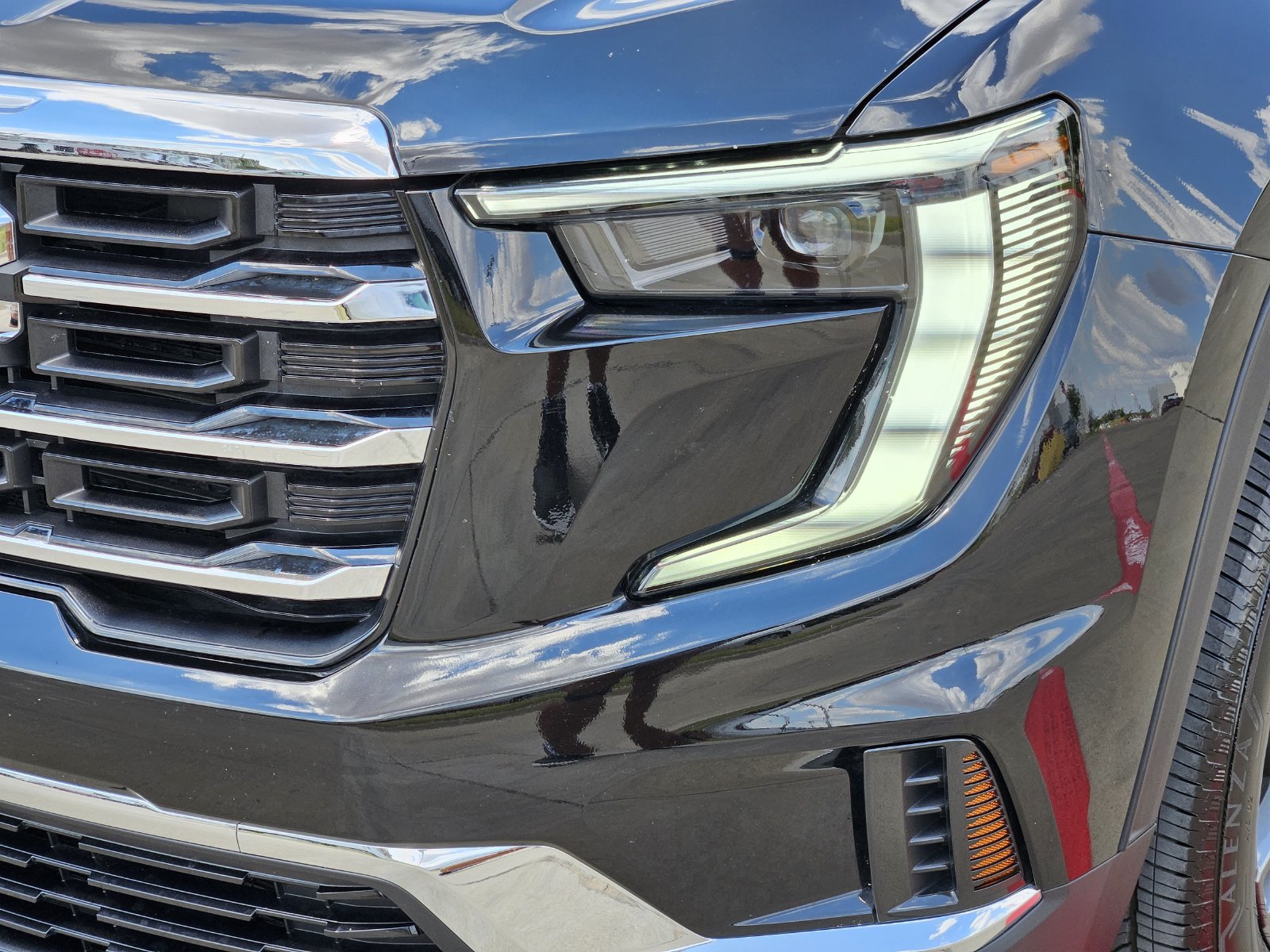 Used 2026 GMC Acadia Elevation FWD image 11