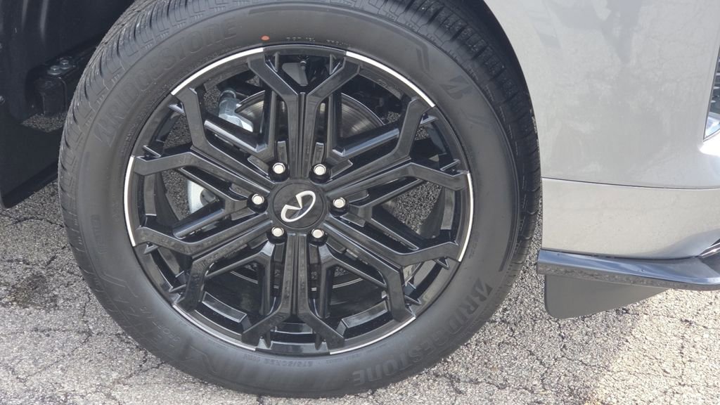 New 2026 INFINITI QX80 4WD w/ Sport Exterior Package image 23