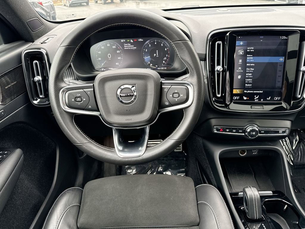 Used 2021 Volvo XC40 T5 R-Design w/ Advanced Package image 22