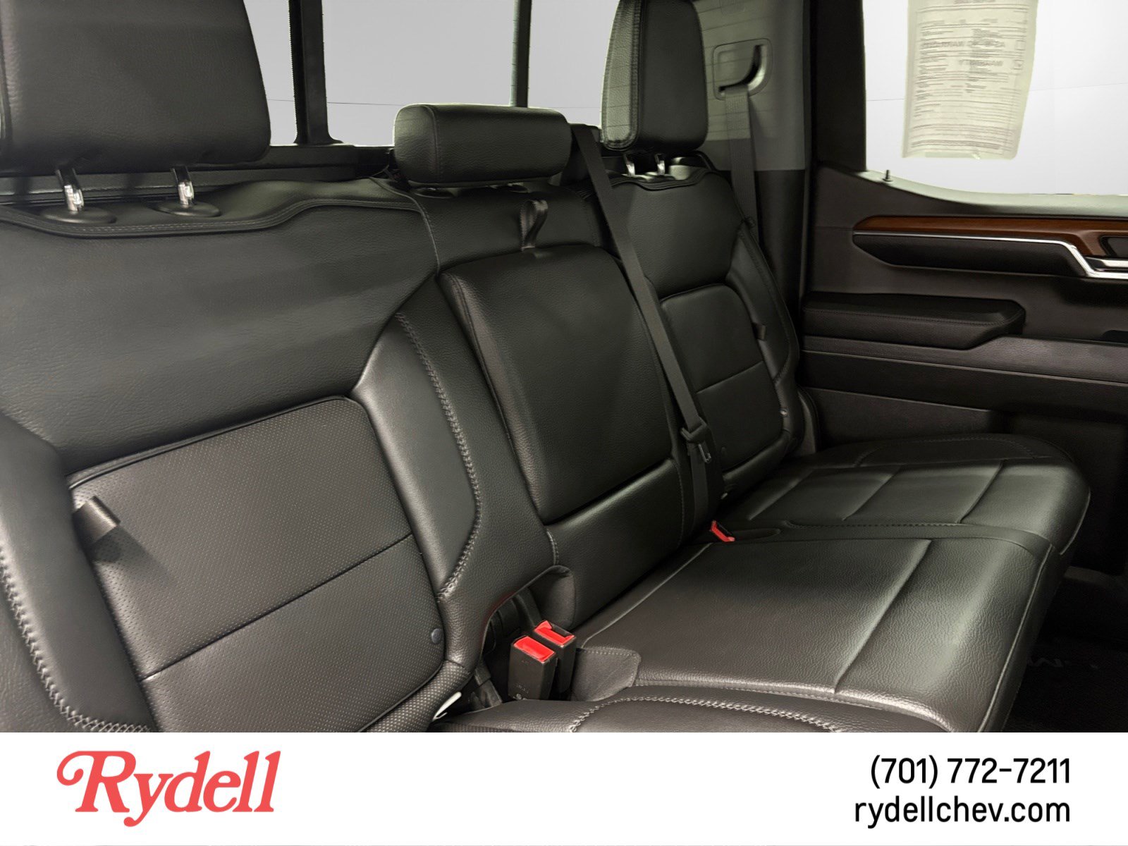 Used 2023 GMC Sierra 1500 Denali w/ Technology Package AWD/4WD image 17