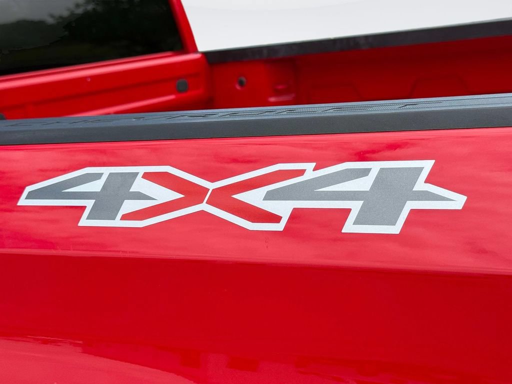 Used 2023 Chevrolet Silverado 1500 Custom AWD/4WD image 8