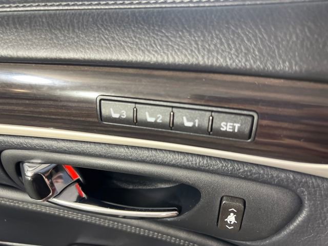 Used 2013 Lexus LS 460 image 22