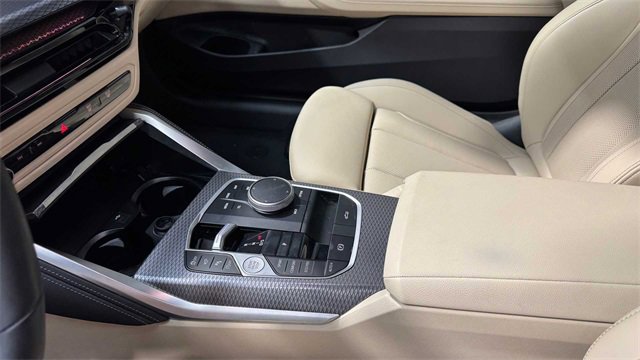 Used 2025 BMW M440i Convertible image 30