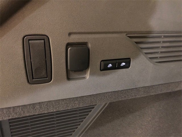 Used 2024 Lincoln Nautilus Premier w/ Equipment Group 102A image 9