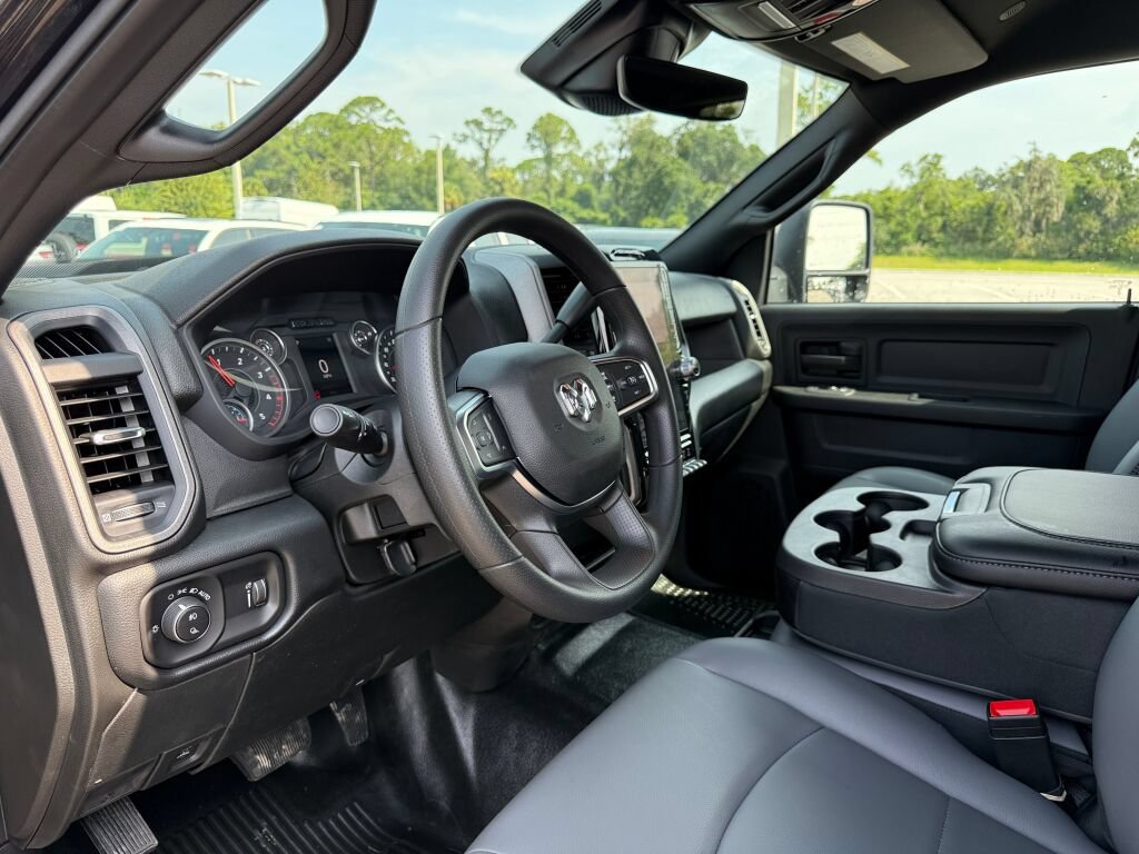 New 2026 RAM 3500 Tradesman AWD/4WD image 21
