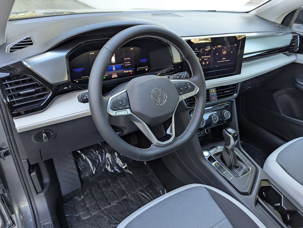 Certified 2025 Volkswagen Taos S FWD image 9