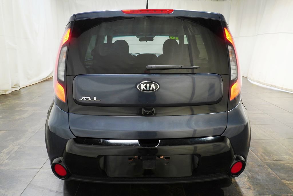 Used 2016 Kia Soul + FWD image 5
