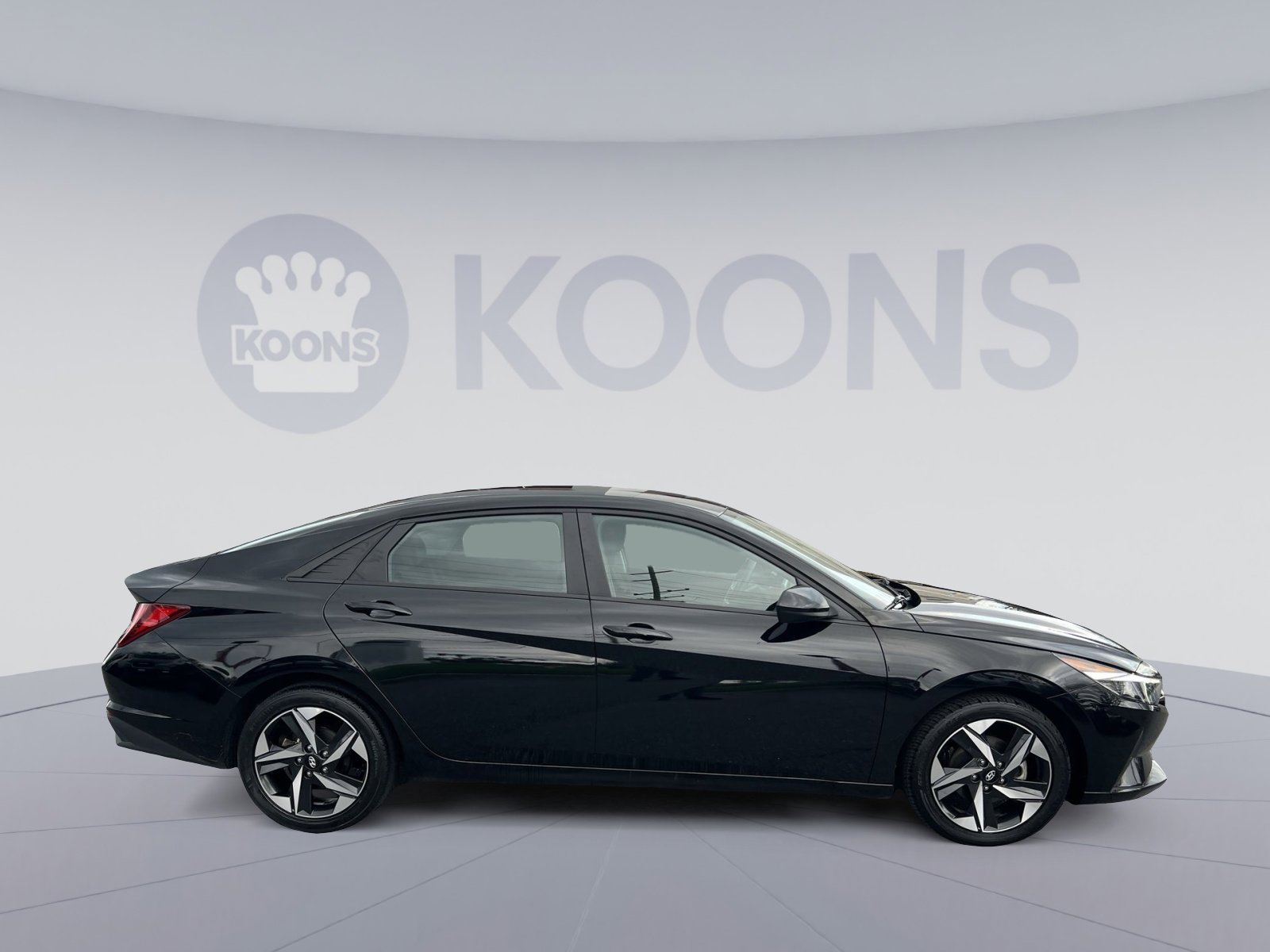 Used 2023 Hyundai Elantra SEL w/ Convenience Package image 8