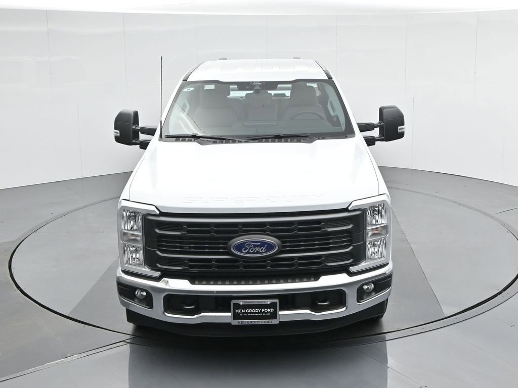 New 2026 Ford F350 XL w/ XL Chrome Package image 38