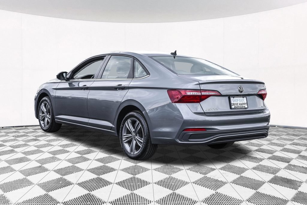 Certified 2023 Volkswagen Jetta SE FWD image 12