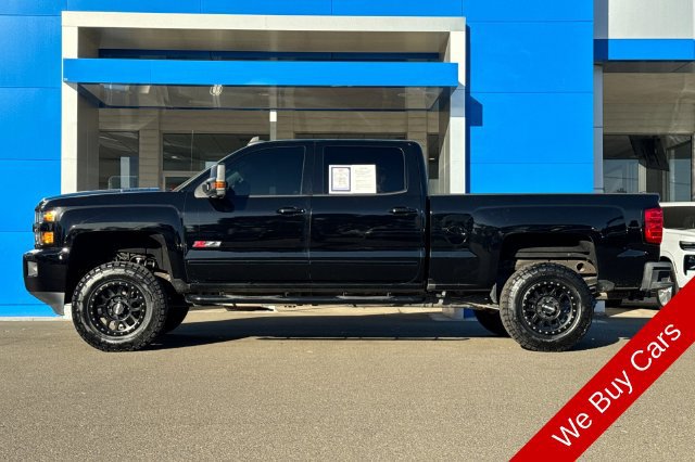 Used 2016 Chevrolet Silverado 2500 LT w/ Midnight Edition AWD/4WD image 10