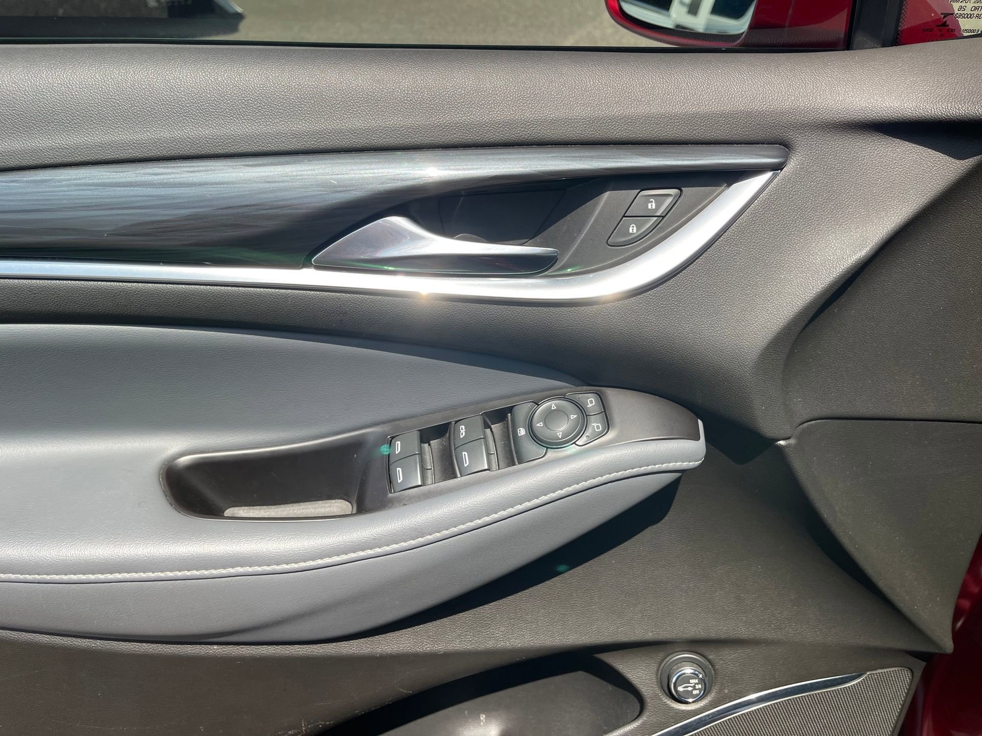 Used 2020 Buick Enclave Essence w/ Sound and Sites Package image 12