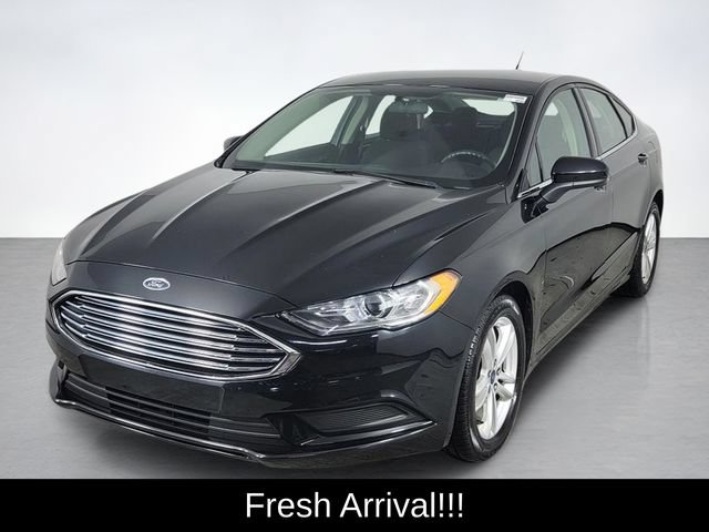 Used 2018 Ford Fusion SE w/ Fusion SE Technology Package FWD image 7