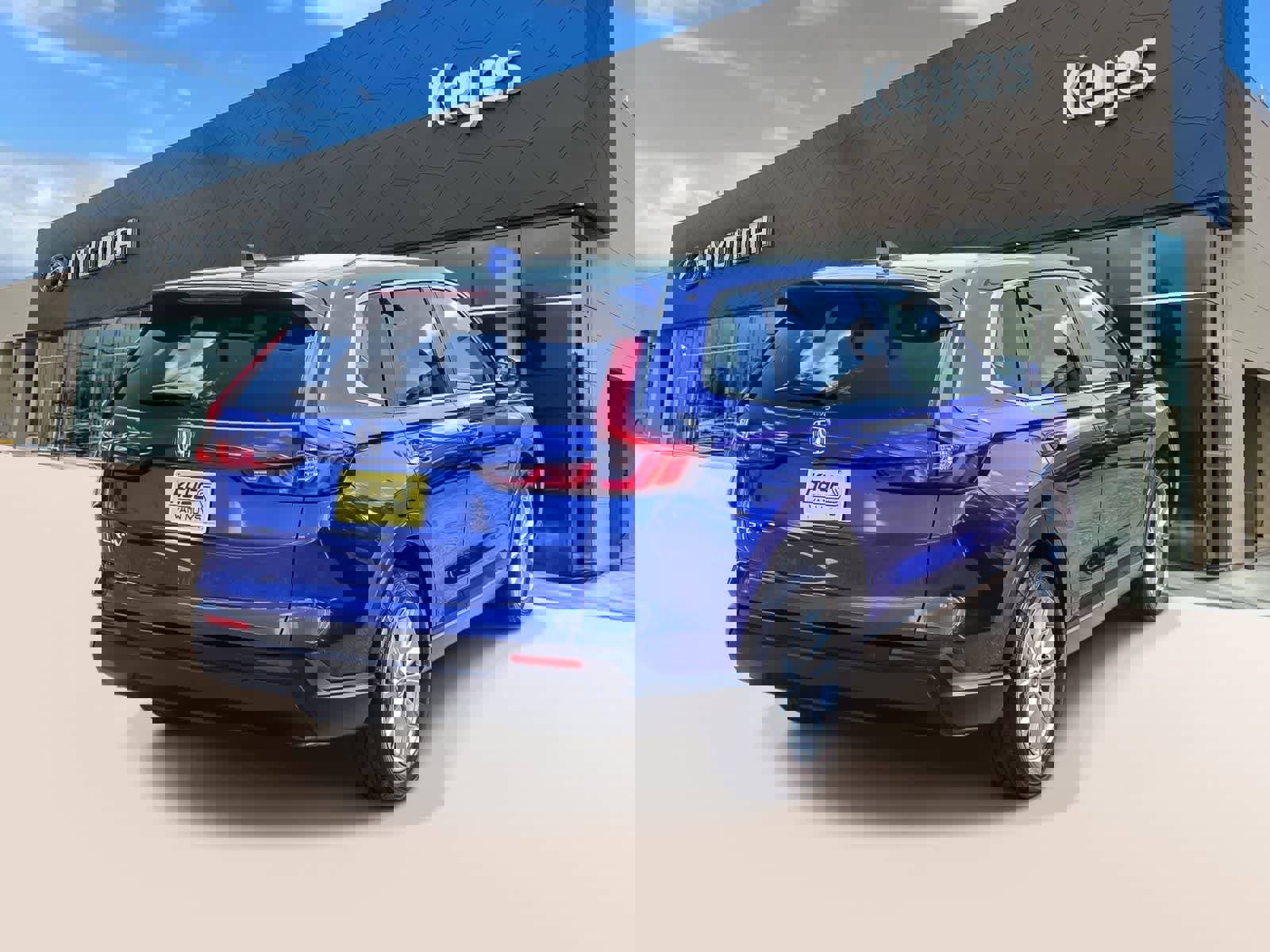 Used 2025 Honda CR-V EX-L image 4