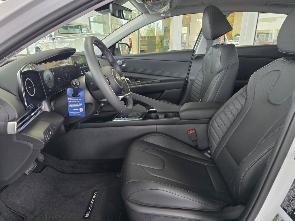 New 2026 Hyundai Elantra Limited FWD image 17