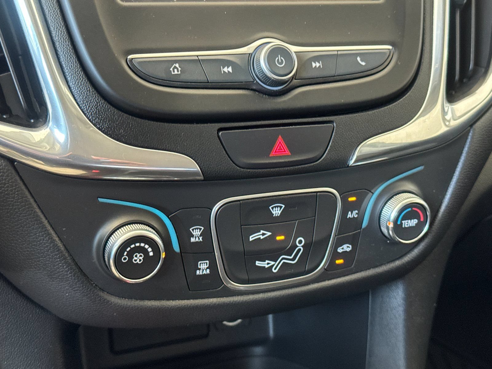 Used 2019 Chevrolet Equinox LT AWD/4WD image 22