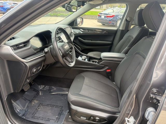 Used 2022 Jeep Grand Cherokee Laredo w/ Luxury Tech Group I image 14