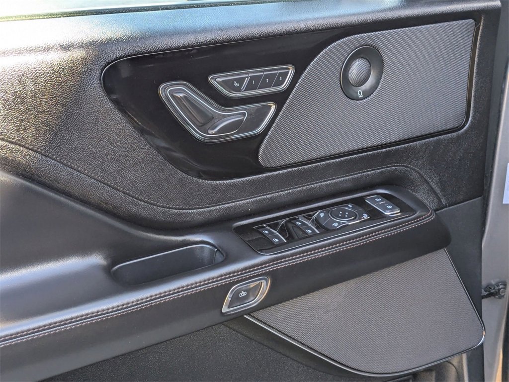 Used 2024 Lincoln Aviator Reserve image 13
