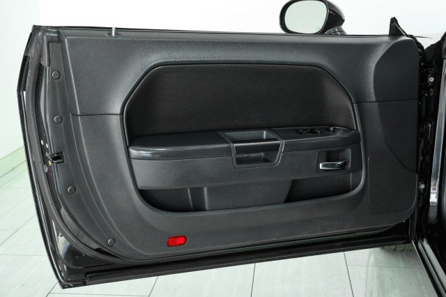 Used 2009 Dodge Challenger R/T RWD image 31