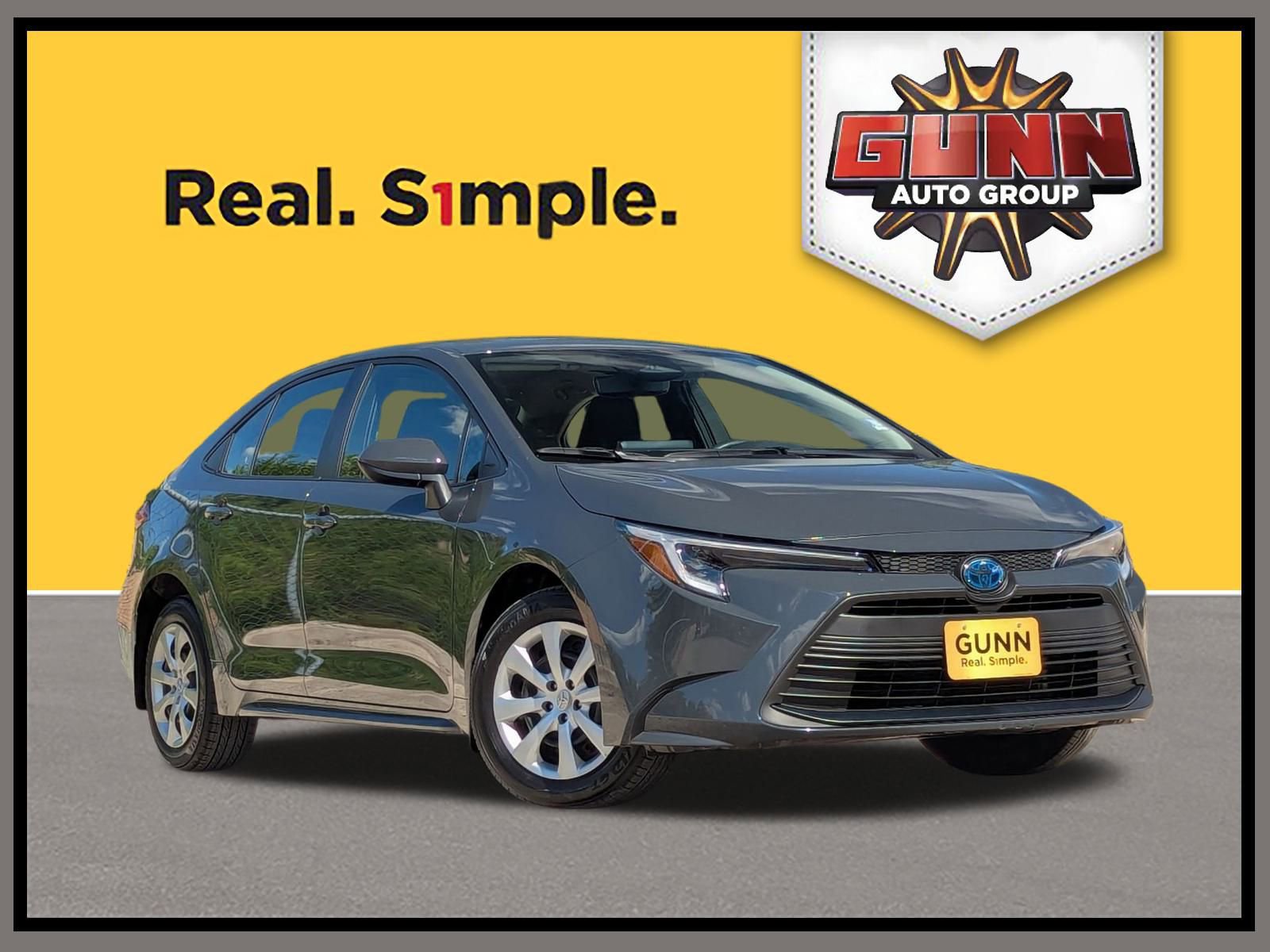 Used 2024 Toyota Corolla LE image 1