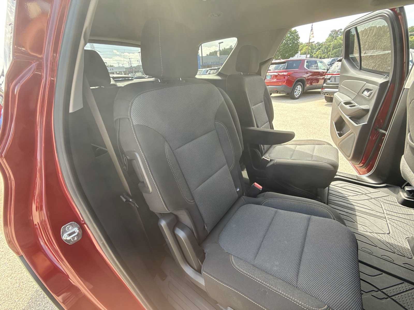 Certified 2021 Chevrolet Traverse LT w/ LPO, Floor Liner Package AWD/4WD image 25