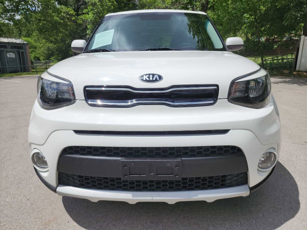 Used 2019 Kia Soul + image 2