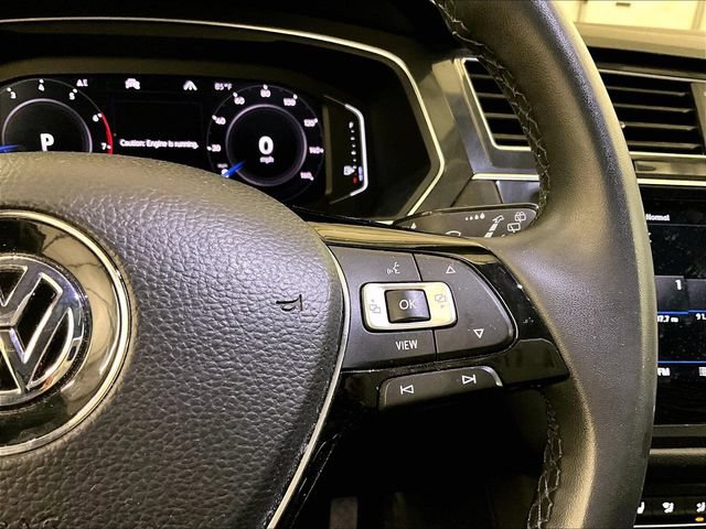 Used 2020 Volkswagen Tiguan SEL AWD/4WD image 19