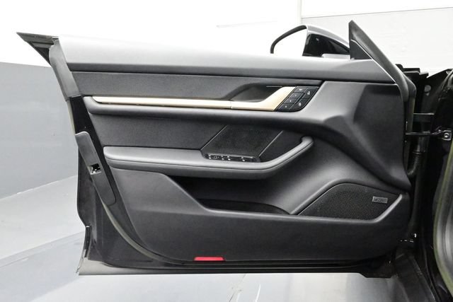 Certified 2023 Porsche Taycan w/ Premium Package RWD image 7