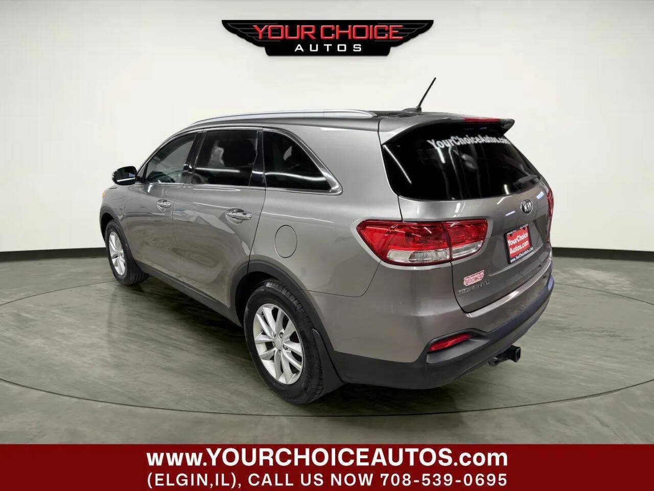 Used 2017 Kia Sorento LX FWD image 3