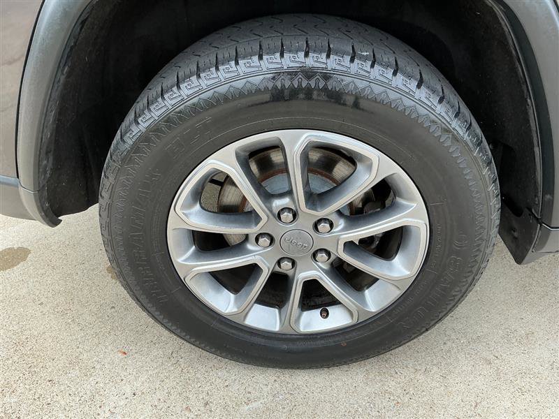 Used 2014 Jeep Grand Cherokee Limited AWD/4WD image 17