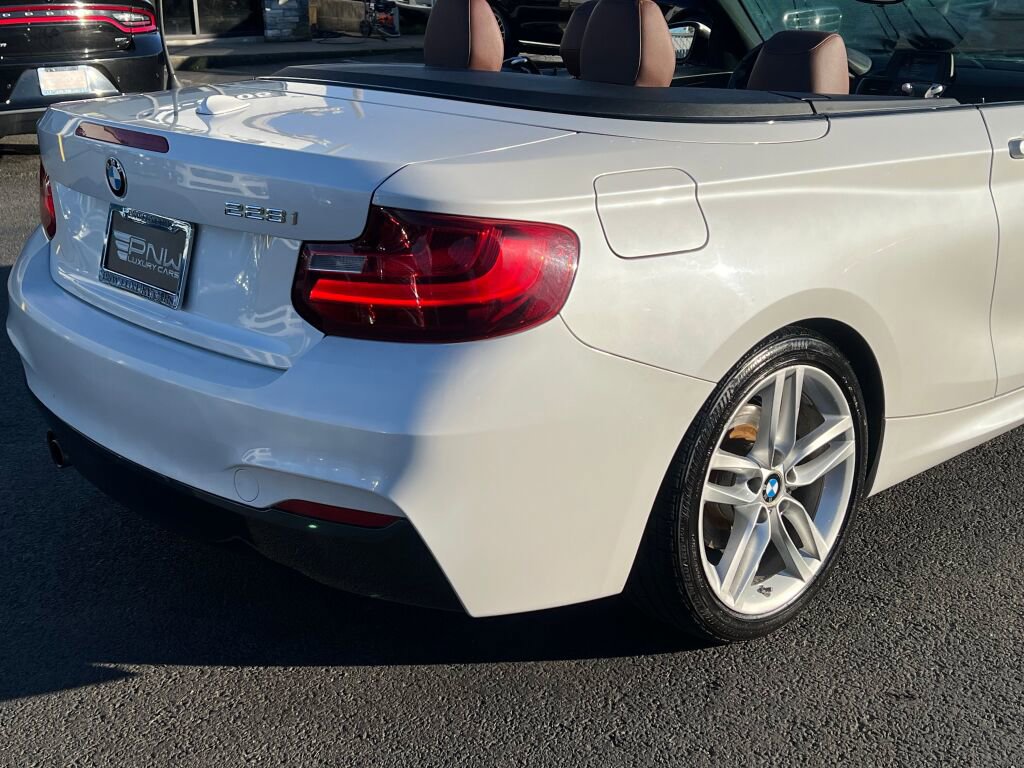 Used 2016 BMW 228i Convertible image 7