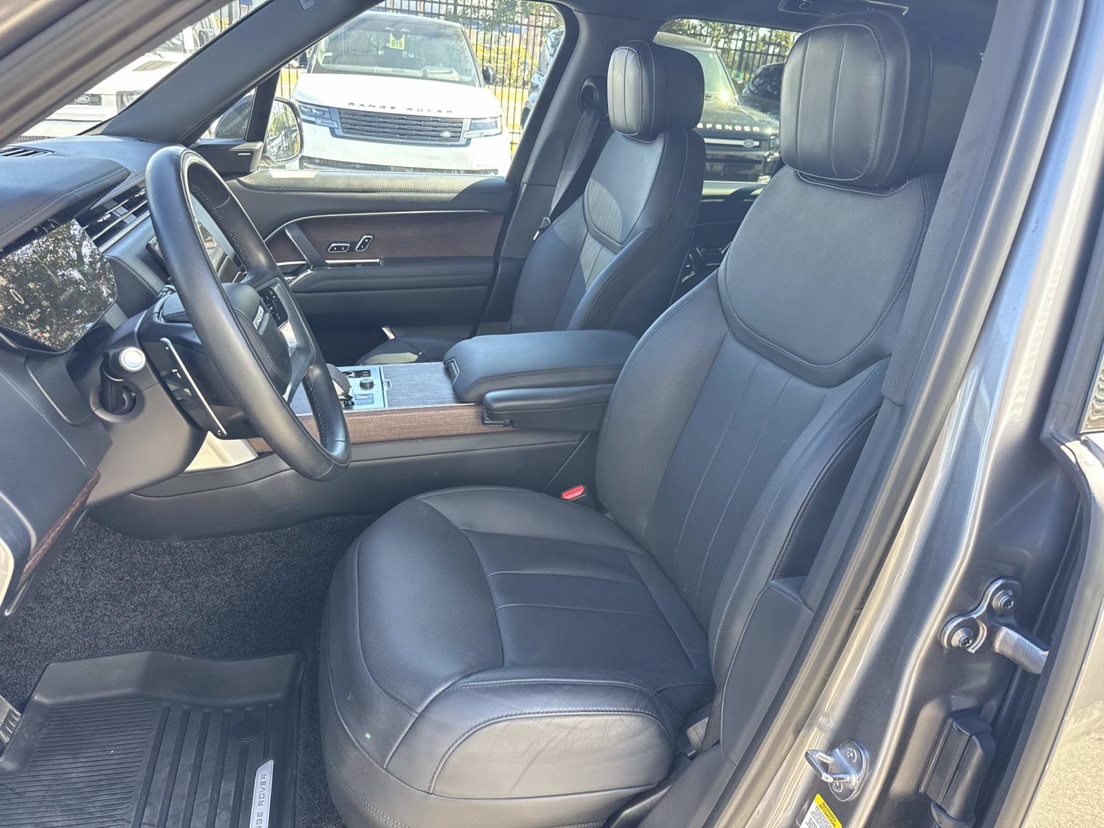 Certified 2023 Land Rover Range Rover SE AWD/4WD image 22