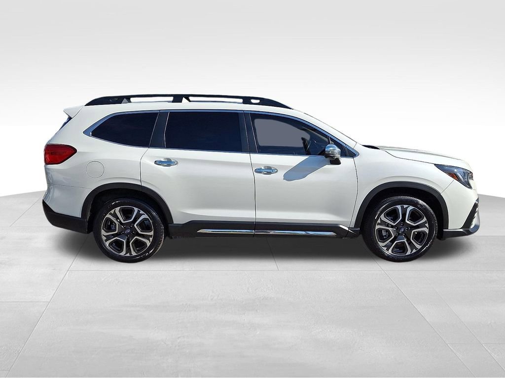 Used 2023 Subaru Ascent Touring image 7