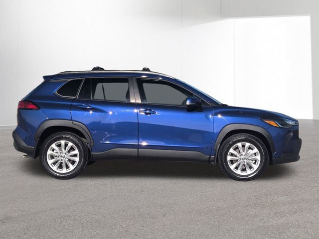 Certified 2023 Toyota Corolla Cross LE image 4