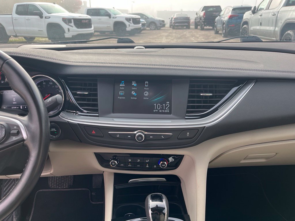 Used 2018 Buick Regal Preferred FWD image 24