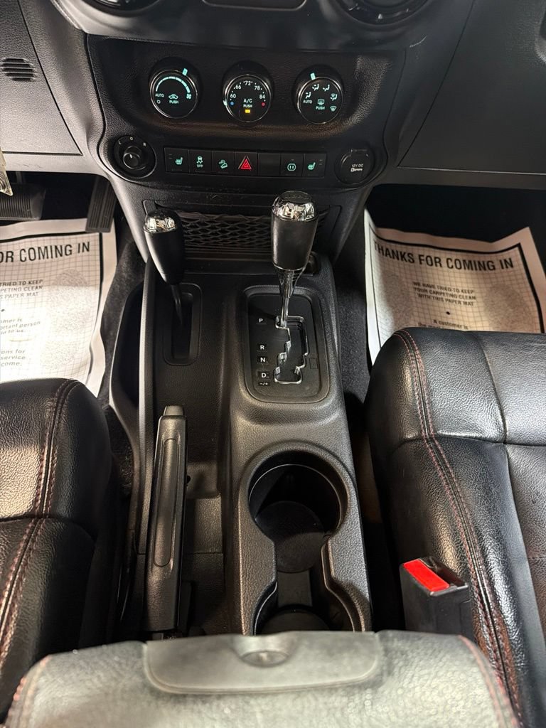 Used 2012 Jeep Wrangler Unlimited Sahara AWD/4WD image 33